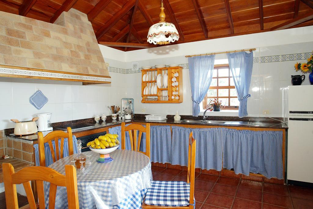 Atilio Villa Puntallana Exterior photo
